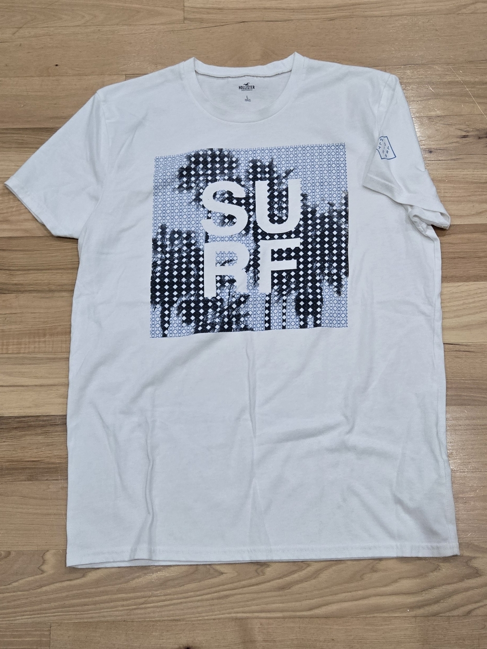 Hollister White Short-Sleeve 'SURF' Graphic Tee with Black Print